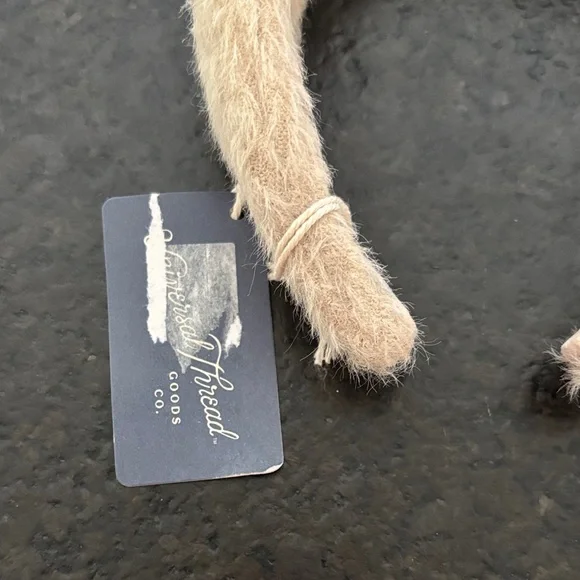 Universal Thread Cream Fuzzy Accessory - Picture 2 of 4